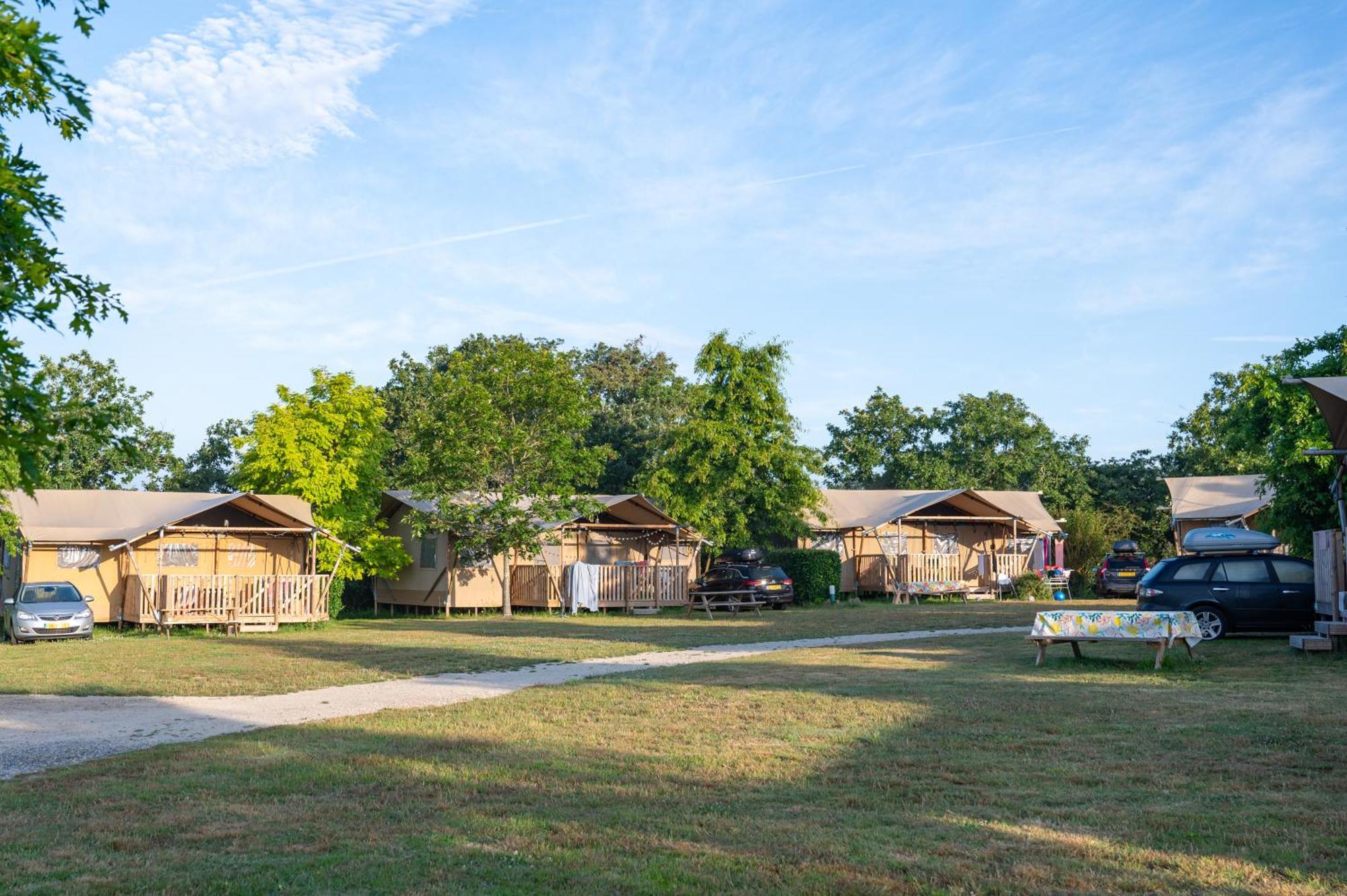 Coëx Camping Rcn La Ferme Du Latois מראה חיצוני תמונה
